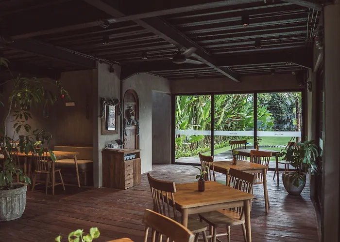 White Penny Bali 旅馆